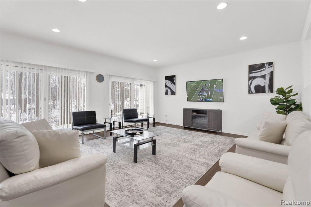 6060 Franklin Road Bloomfield Hills, MI 48301 - Photo 5 of 22