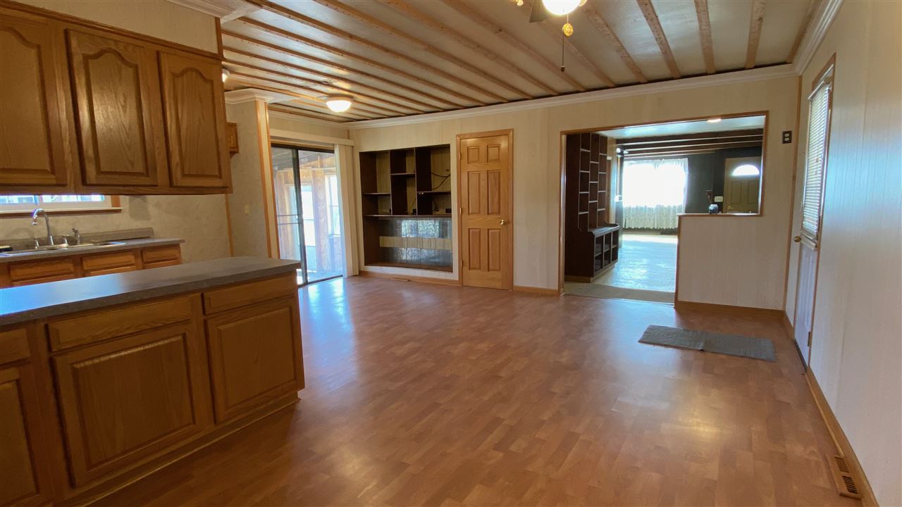 9056 Chesaning Road Chesaning, MI 48616 - Photo 13 of 31 50036293-12.JPG