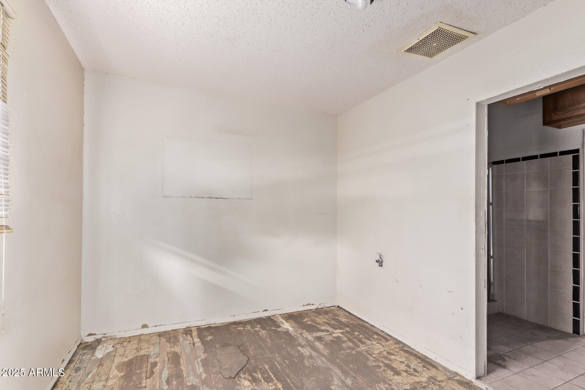 1017 East Taylor Street Phoenix, AZ 85006 - Photo 17 of 45 a view of empty room