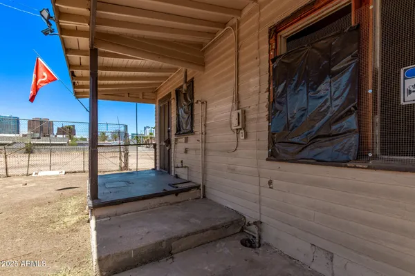 $379,500 | 1017 East Taylor Street, Phoenix, AZ 85006