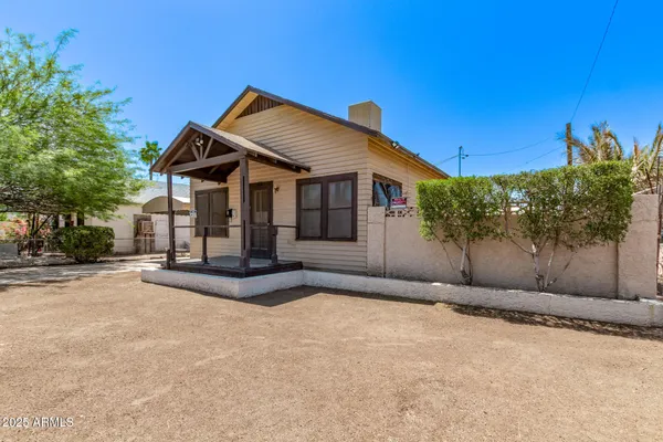 $379,500 | 1017 East Taylor Street, Phoenix, AZ 85006