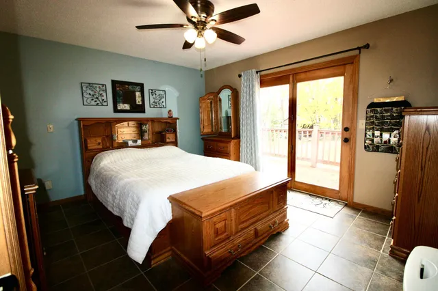 $470,000 | 1250 76th Avenue South, Fargo, ND 58104