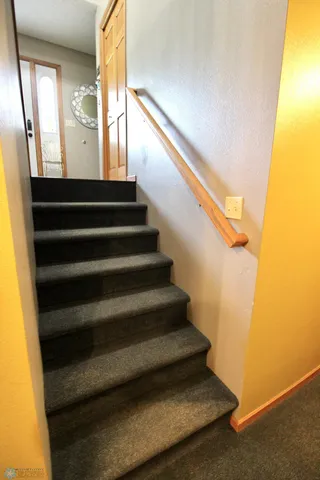 $470,000 | 1250 76th Avenue South, Fargo, ND 58104