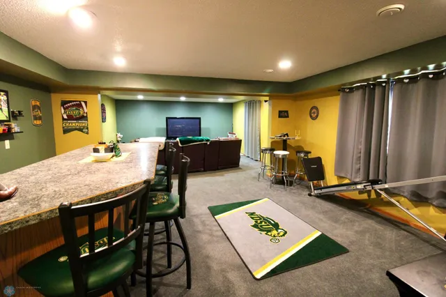 $470,000 | 1250 76th Avenue South, Fargo, ND 58104