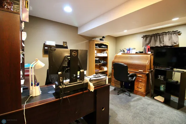 $470,000 | 1250 76th Avenue South, Fargo, ND 58104