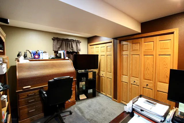 $470,000 | 1250 76th Avenue South, Fargo, ND 58104