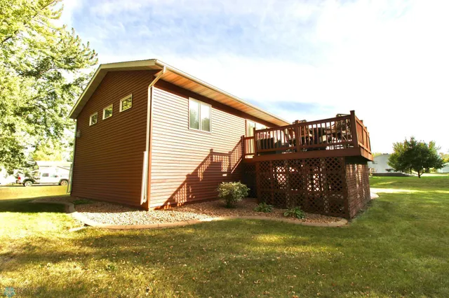 $470,000 | 1250 76th Avenue South, Fargo, ND 58104