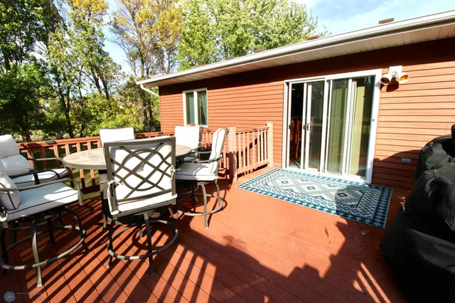 $470,000 | 1250 76th Avenue South, Fargo, ND 58104