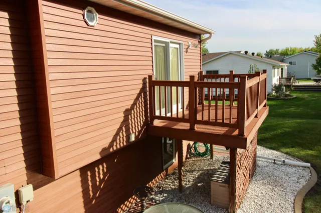 $470,000 | 1250 76th Avenue South, Fargo, ND 58104