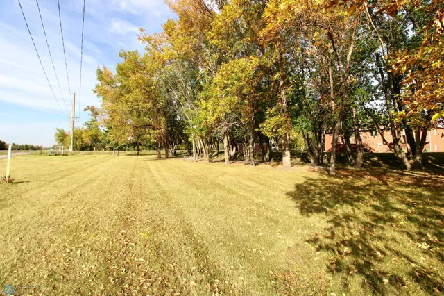 $470,000 | 1250 76th Avenue South, Fargo, ND 58104