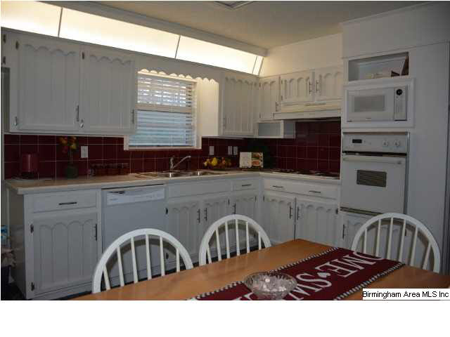 104 Pierson Circle Bessemer, AL 35023 - Photo 6 of 28
