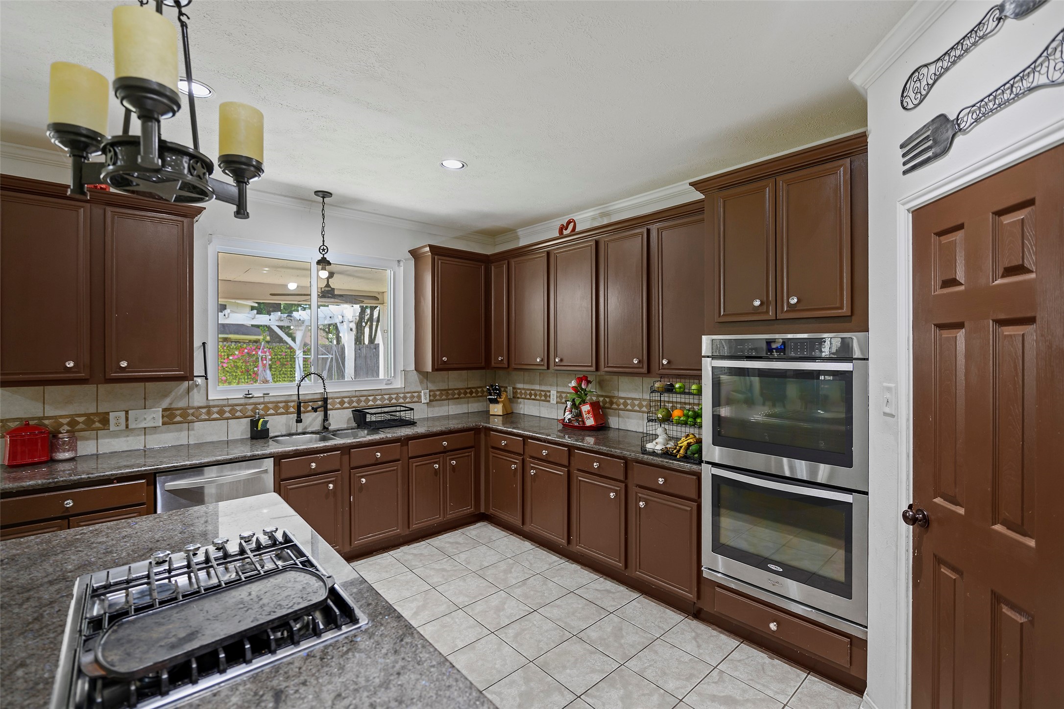 9211 Memorial Grove Drive Spring, TX 77379 - Photo 9 of 47