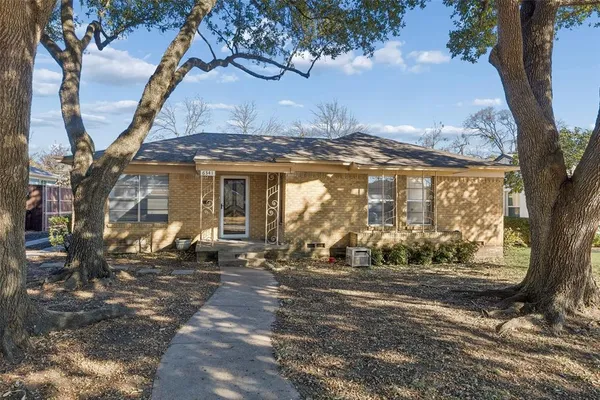 $2,500 | 6341 Sudbury Drive, Dallas, TX 75214
