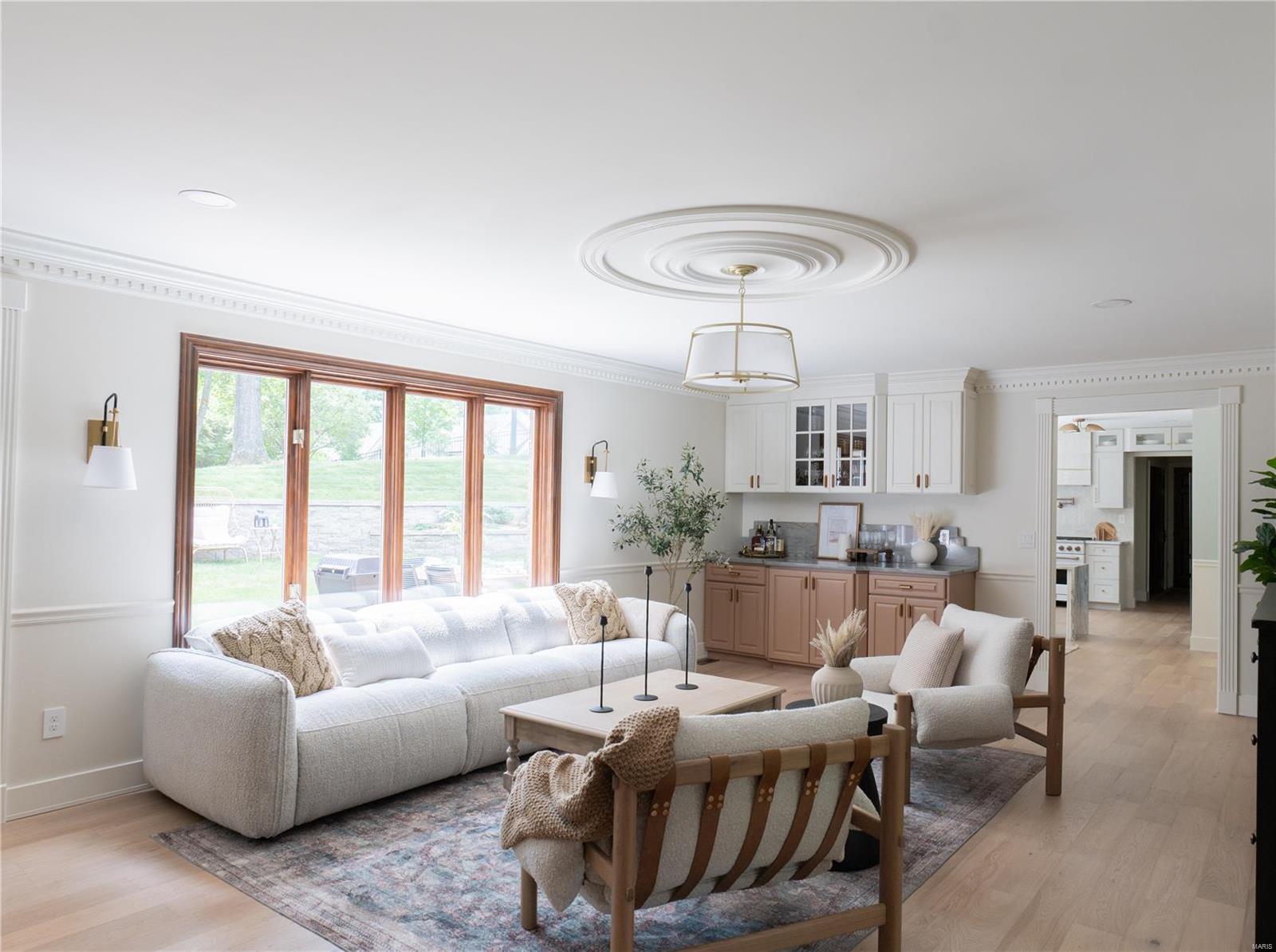 68 Chesterfield Lakes Road Chesterfield, MO 63005 - Photo 12 of 98