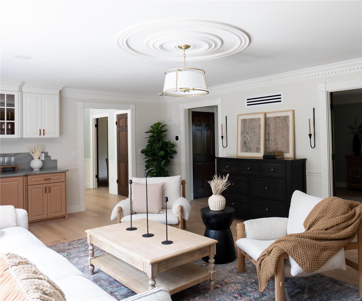 68 Chesterfield Lakes Road Chesterfield, MO 63005 - Photo 14 of 98