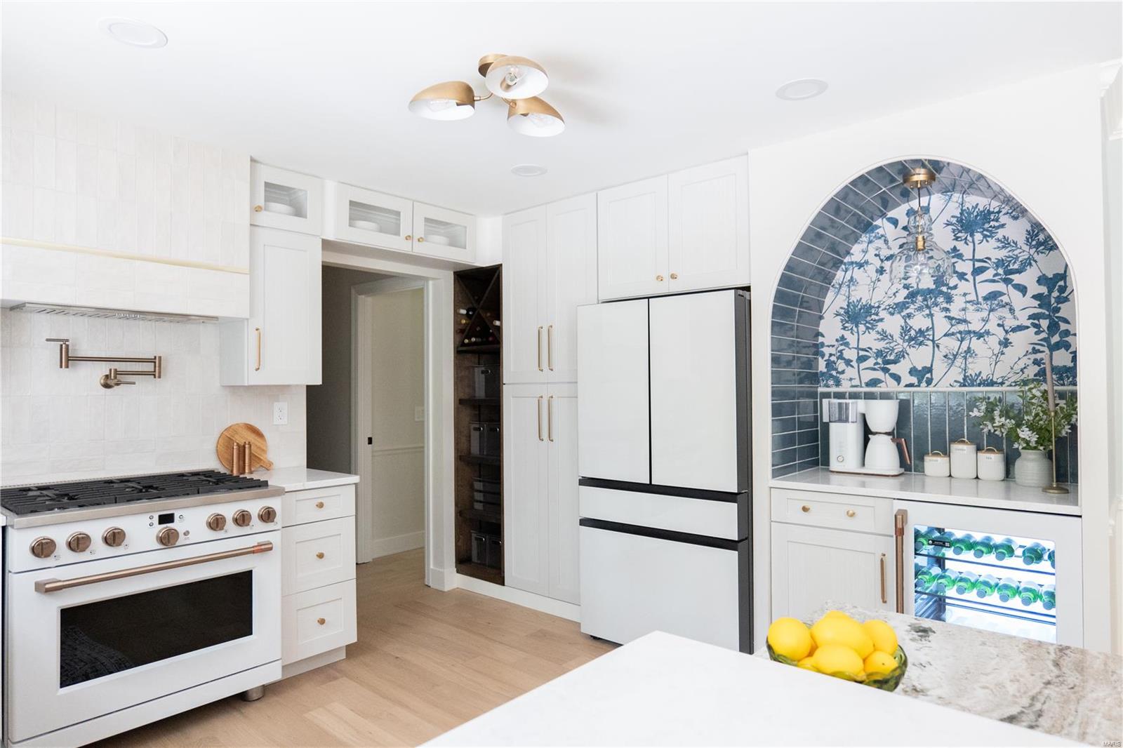 68 Chesterfield Lakes Road Chesterfield, MO 63005 - Photo 18 of 98