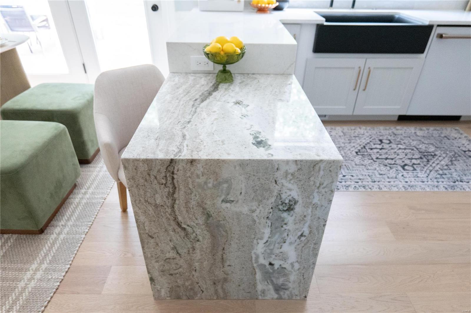 68 Chesterfield Lakes Road Chesterfield, MO 63005 - Photo 21 of 98