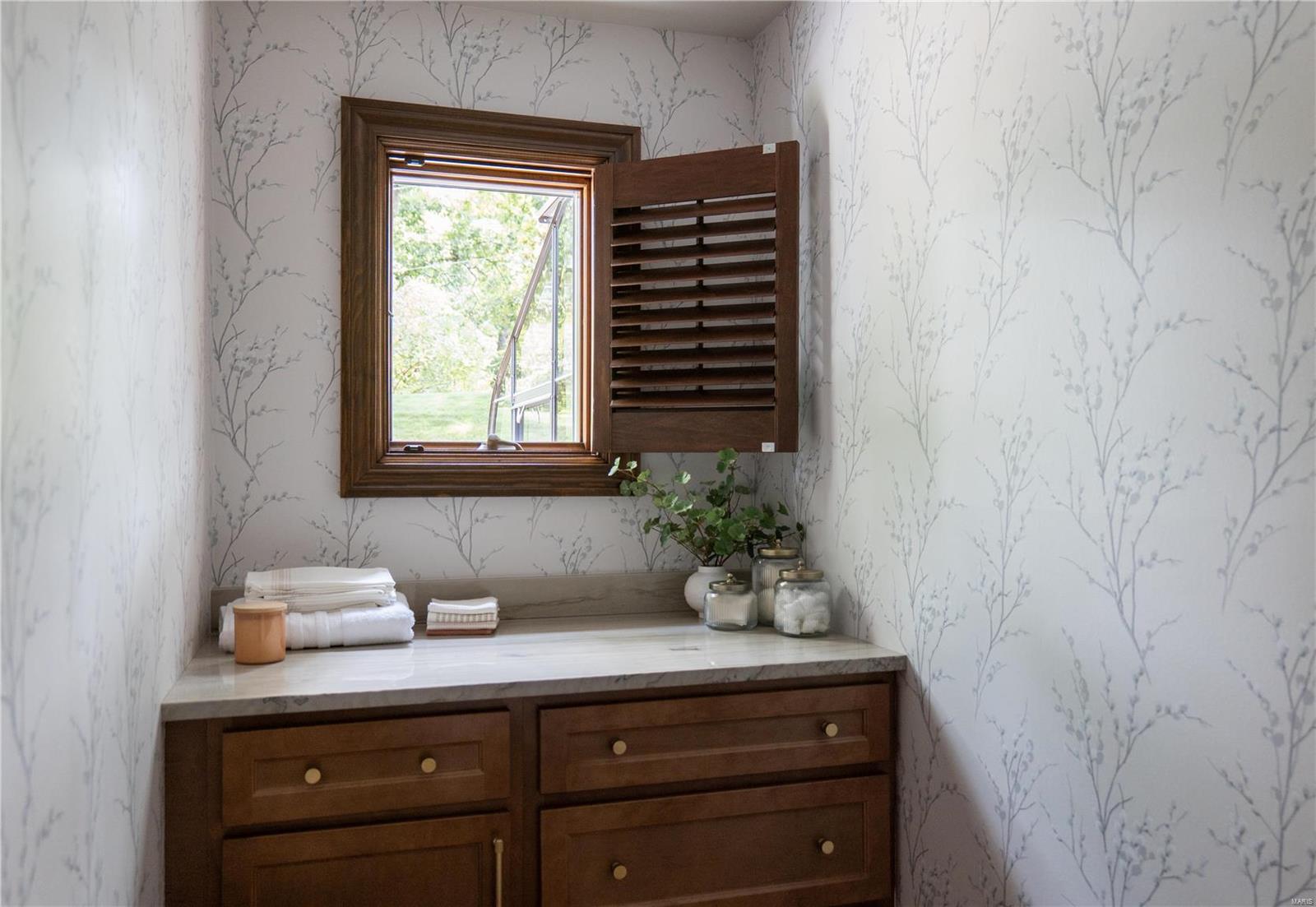 68 Chesterfield Lakes Road Chesterfield, MO 63005 - Photo 32 of 98