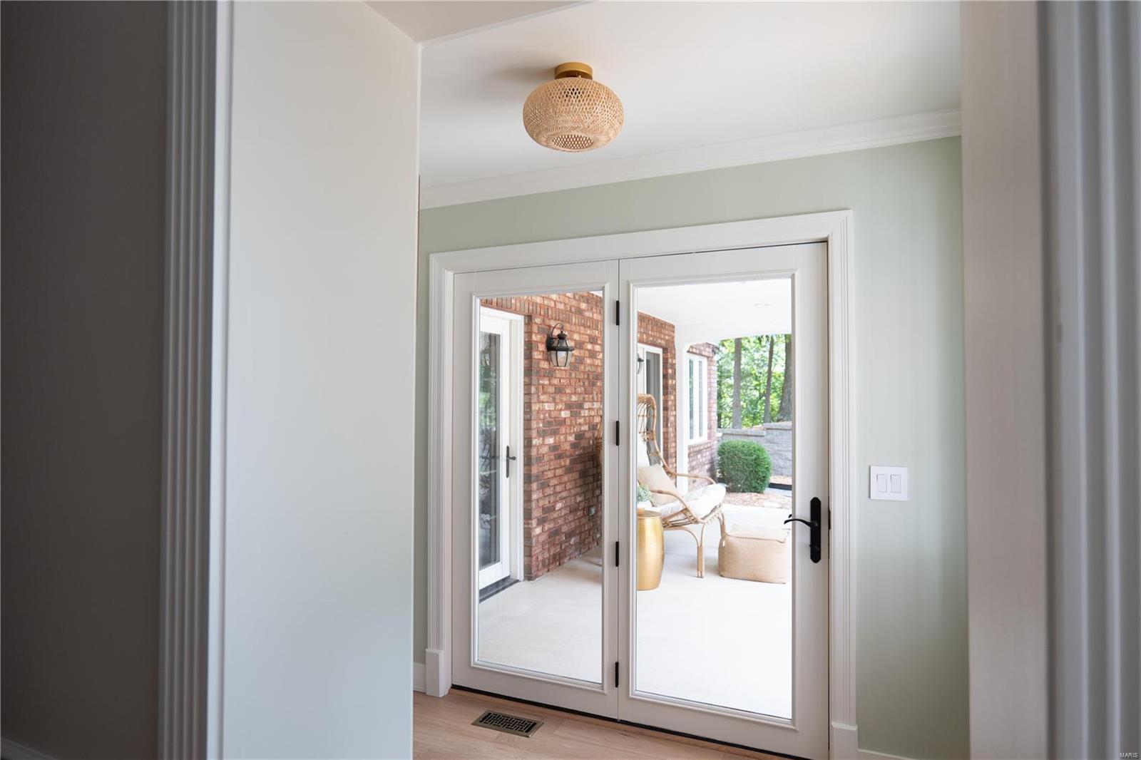 68 Chesterfield Lakes Road Chesterfield, MO 63005 - Photo 37 of 98