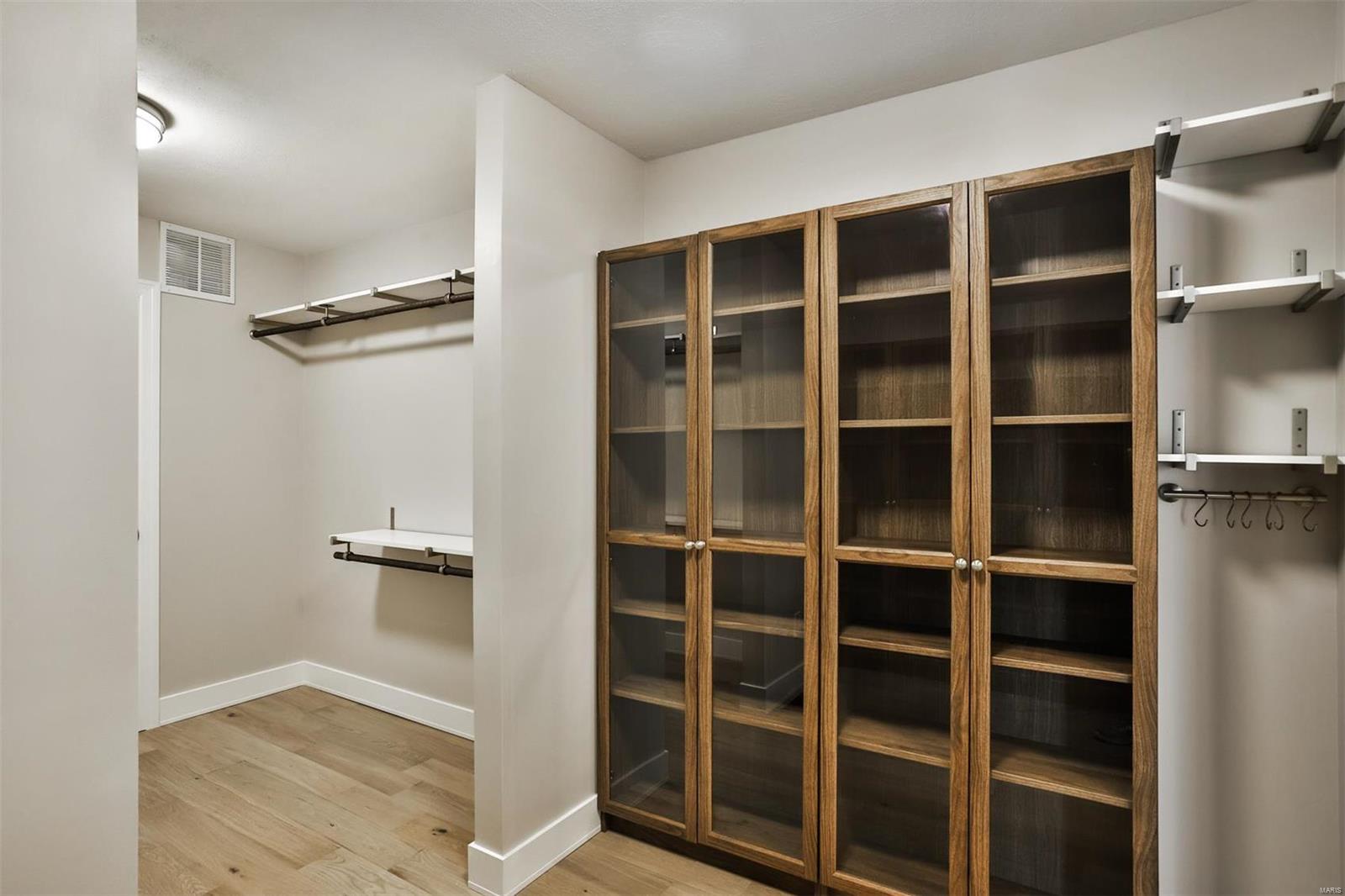 68 Chesterfield Lakes Road Chesterfield, MO 63005 - Photo 49 of 98