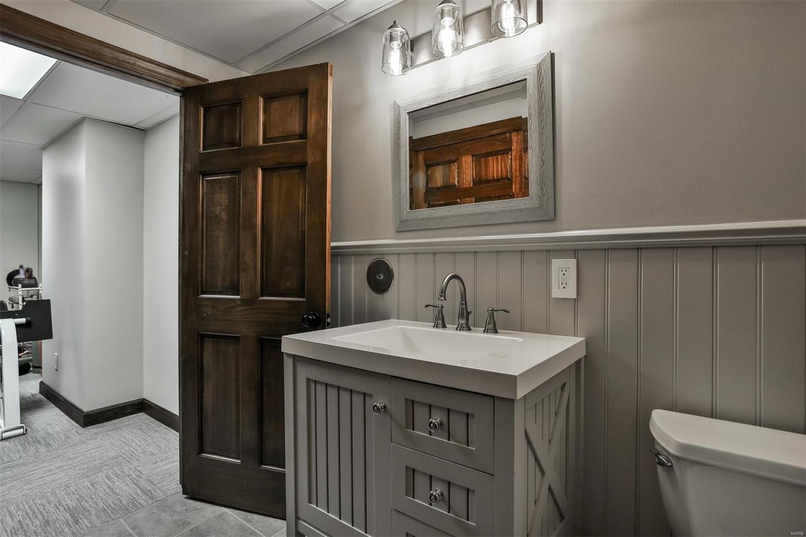 68 Chesterfield Lakes Road Chesterfield, MO 63005 - Photo 81 of 98