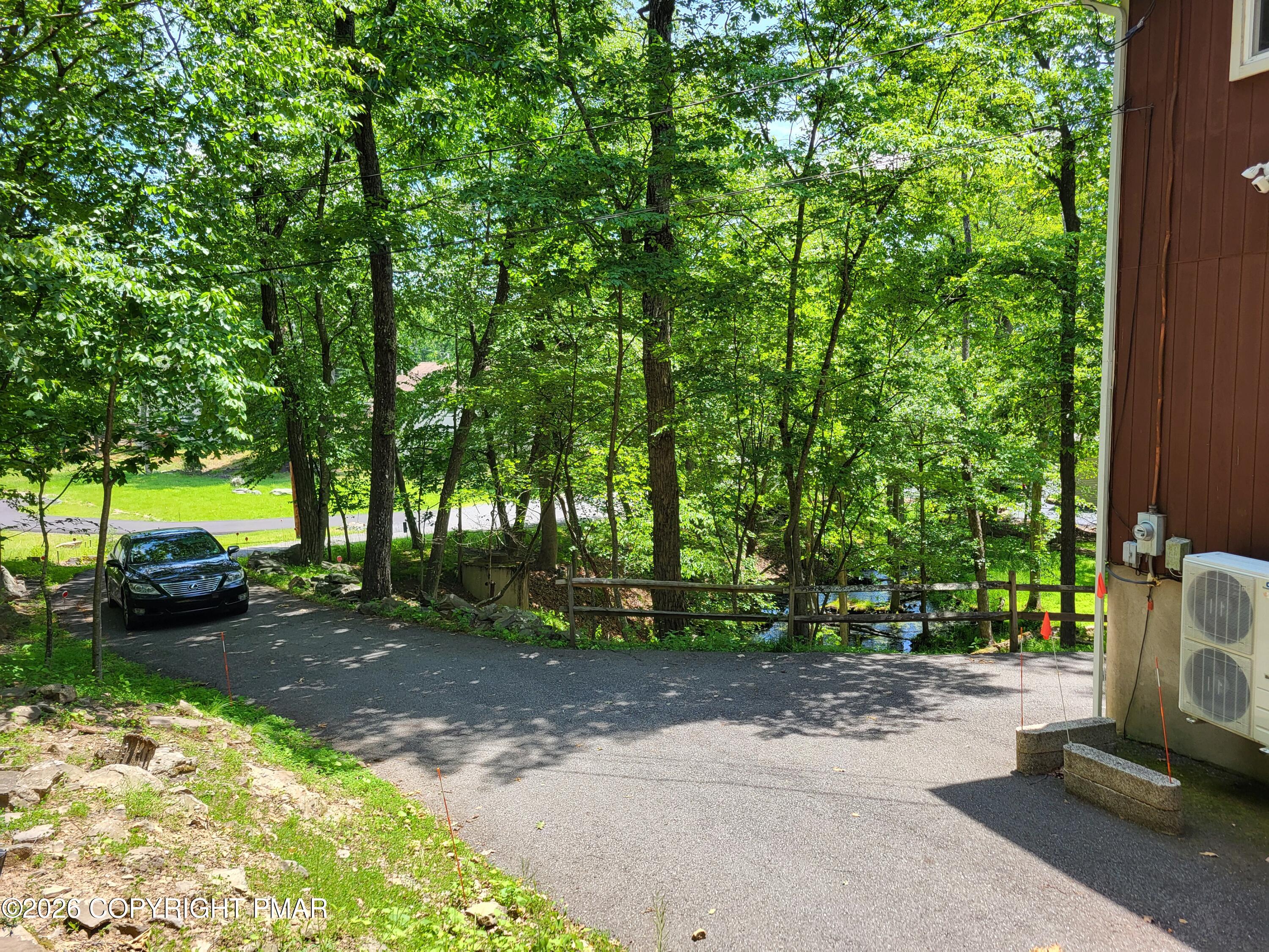 121 Park Court Bushkill, PA 18324 - Photo 48 of 76 1000093266