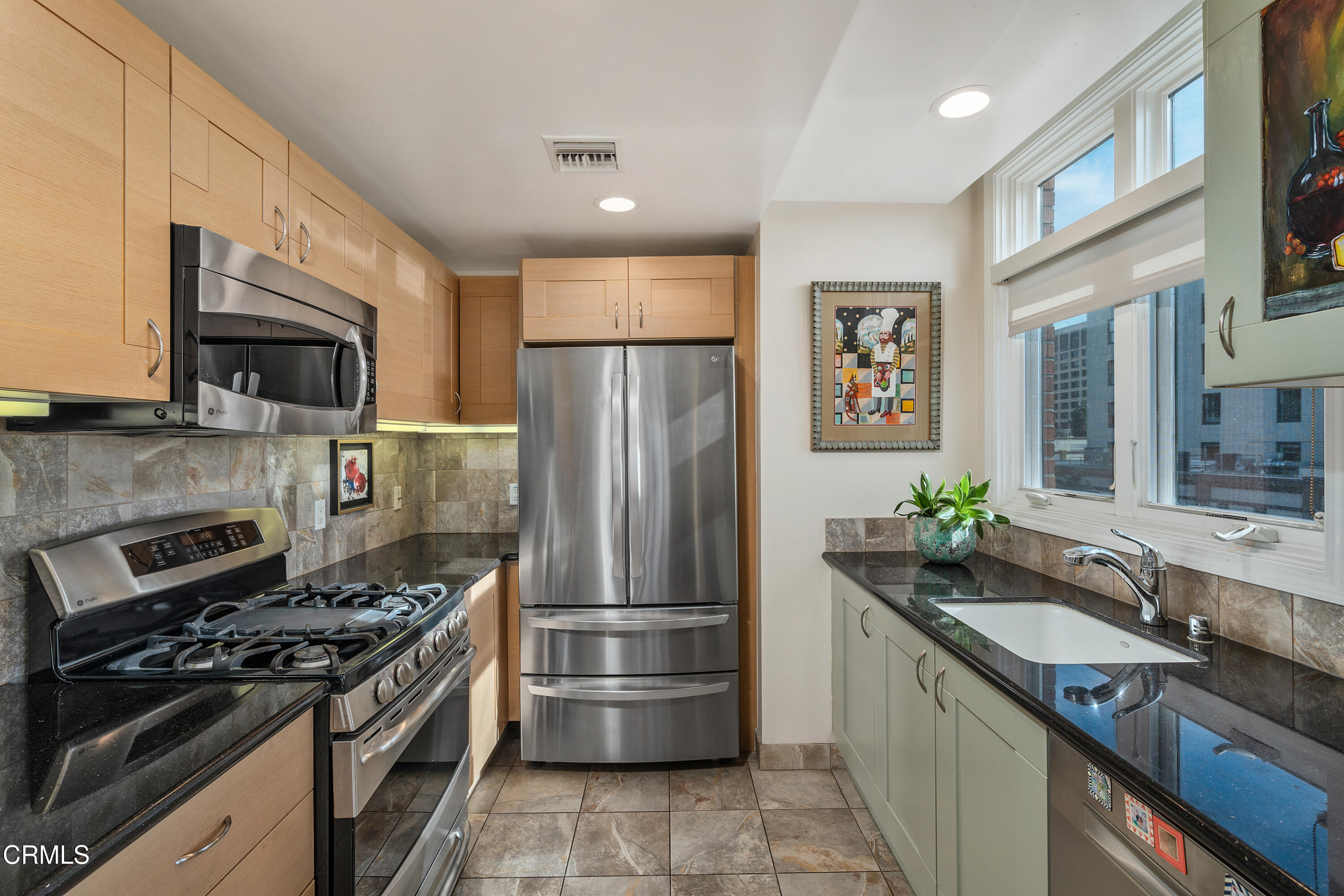 125 North Raymond Avenue, Unit 306 Pasadena, CA 91103 - Photo 30 of 41 20_11628521_175660_175660-EI-120