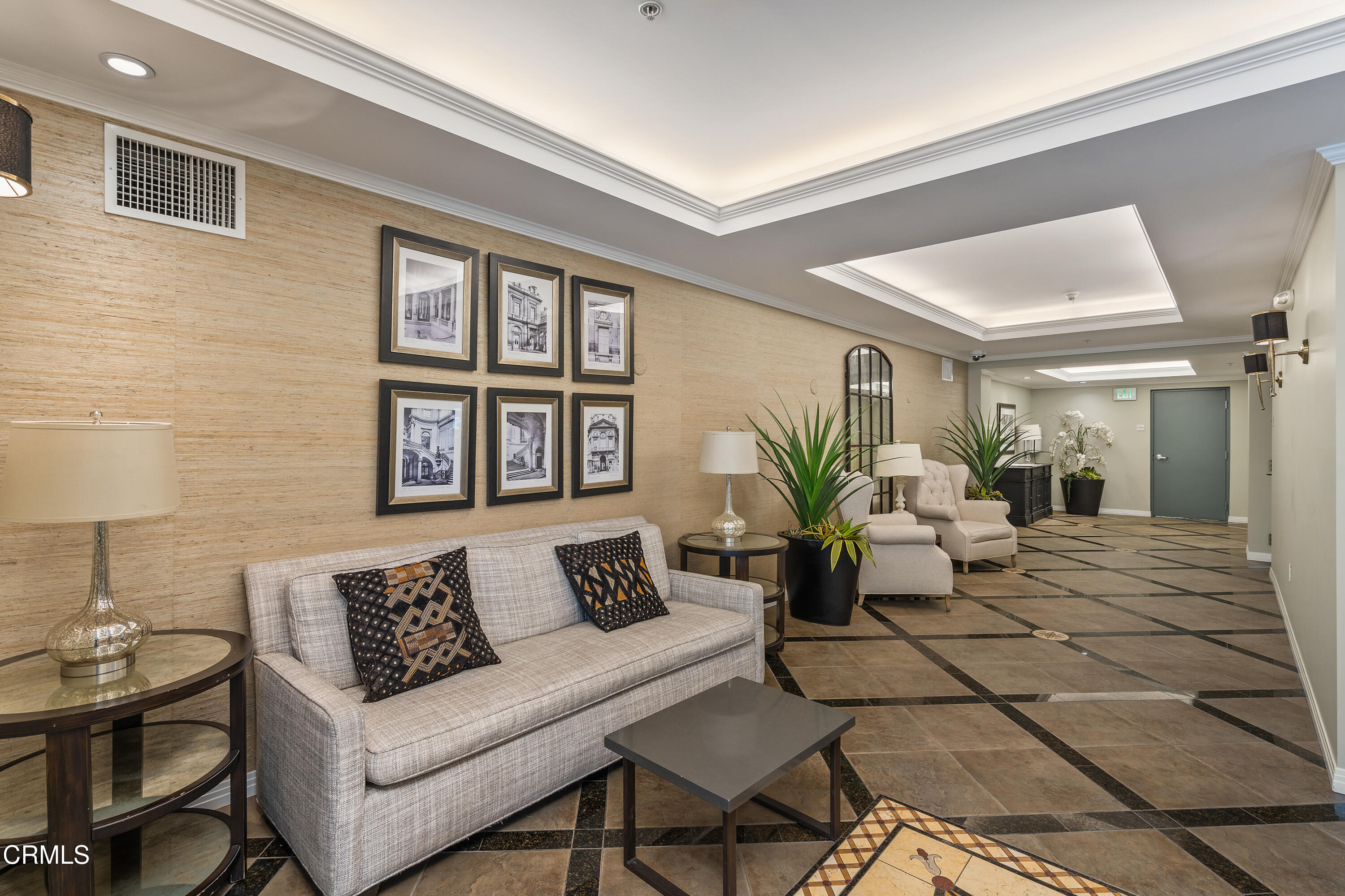 125 North Raymond Avenue, Unit 306 Pasadena, CA 91103 - Photo 6 of 41 5_11628489_175660_175660-EI-105