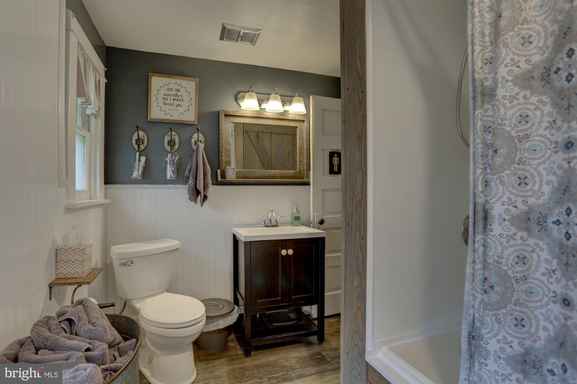 1614 Lampeter Road Lancaster, PA 17602 - Photo 14 of 27 New Bath