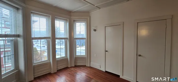 $1,550 | 50 Broad Street, Unit 3, Norwich, CT 06360