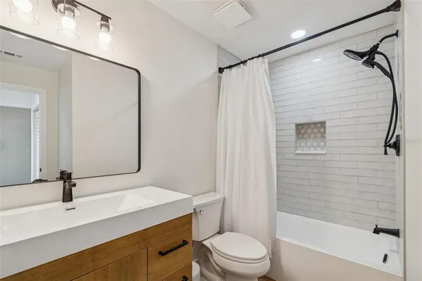 $334,999 | 115 Steeplechase Lane, Palm Harbor, FL 34684