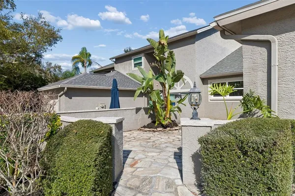 $334,999 | 115 Steeplechase Lane, Palm Harbor, FL 34684