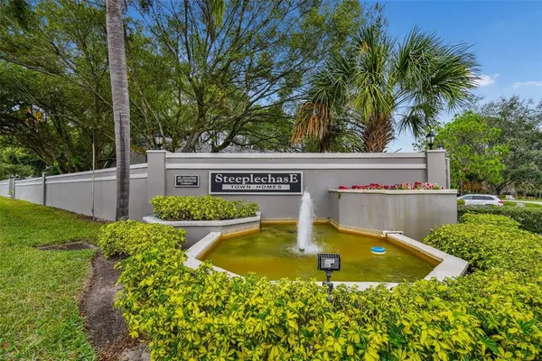 $334,999 | 115 Steeplechase Lane, Palm Harbor, FL 34684