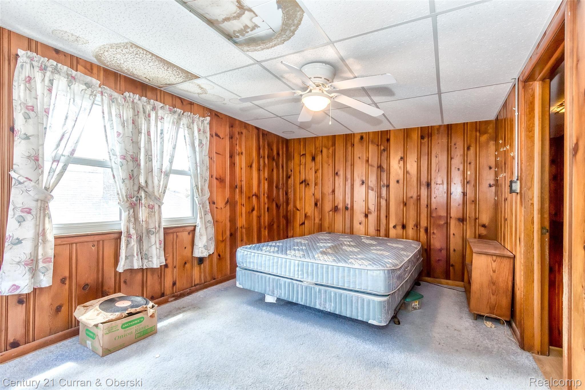 2830 William R Street Trenton, MI 48183 - Photo 18 of 29 18.jpg