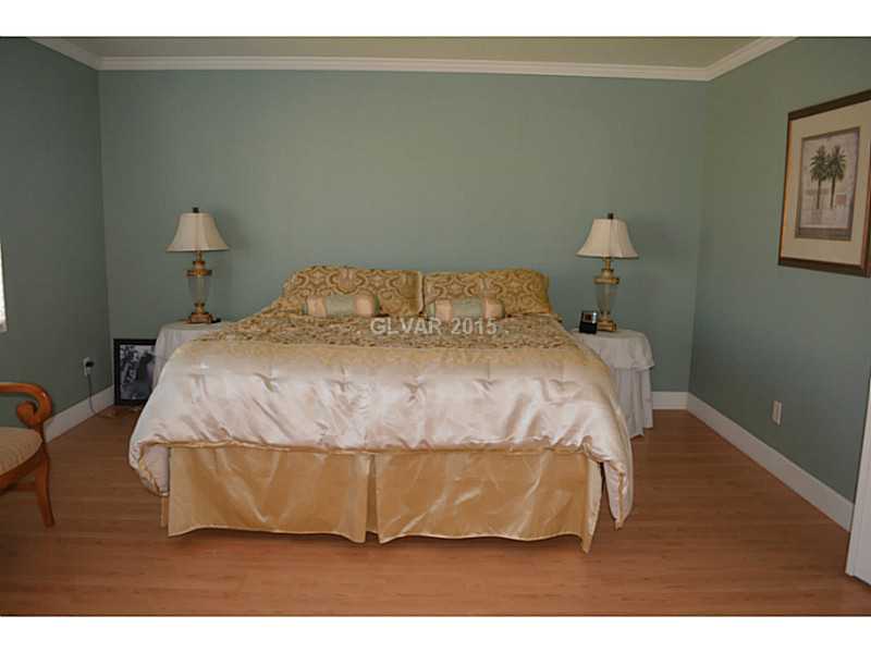 9756 Ridgebluff Avenue Las Vegas, NV 89148 - Photo 21 of 31 Master Bedroom.