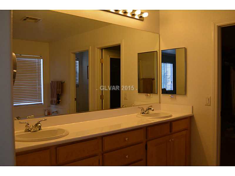 9756 Ridgebluff Avenue Las Vegas, NV 89148 - Photo 23 of 31 Master Bath/Spa.
