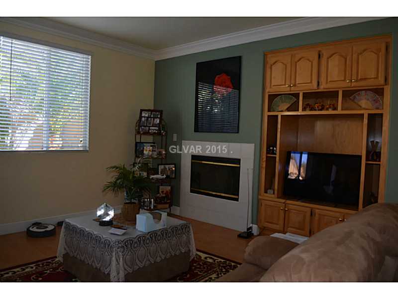 9756 Ridgebluff Avenue Las Vegas, NV 89148 - Photo 9 of 31 Family Room.
