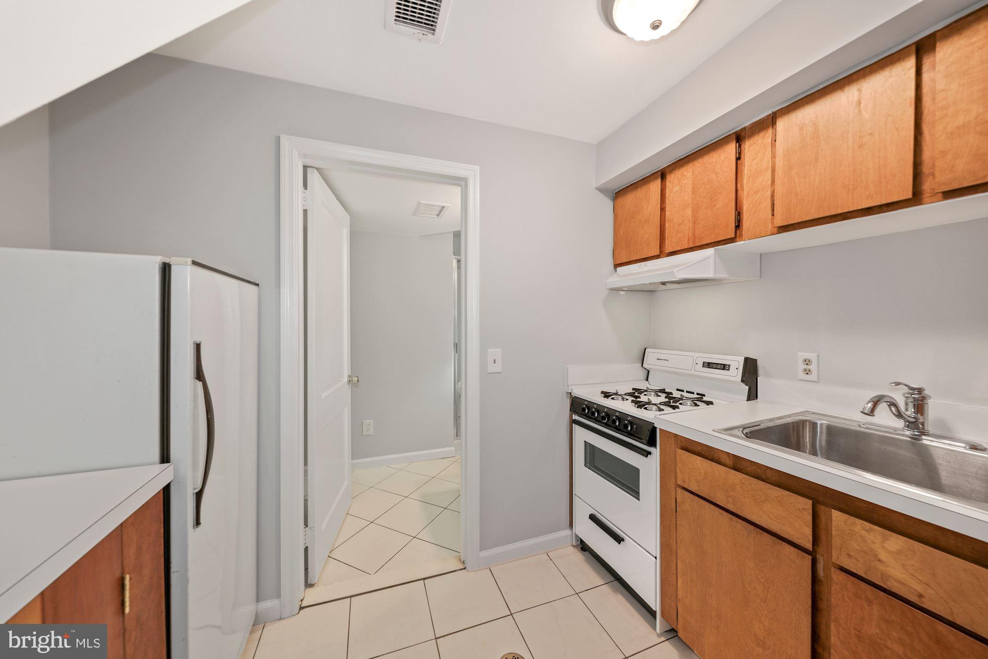 9000 Walden Road Silver Spring, MD 20901 - Photo 32 of 59 Basement Kitchenette