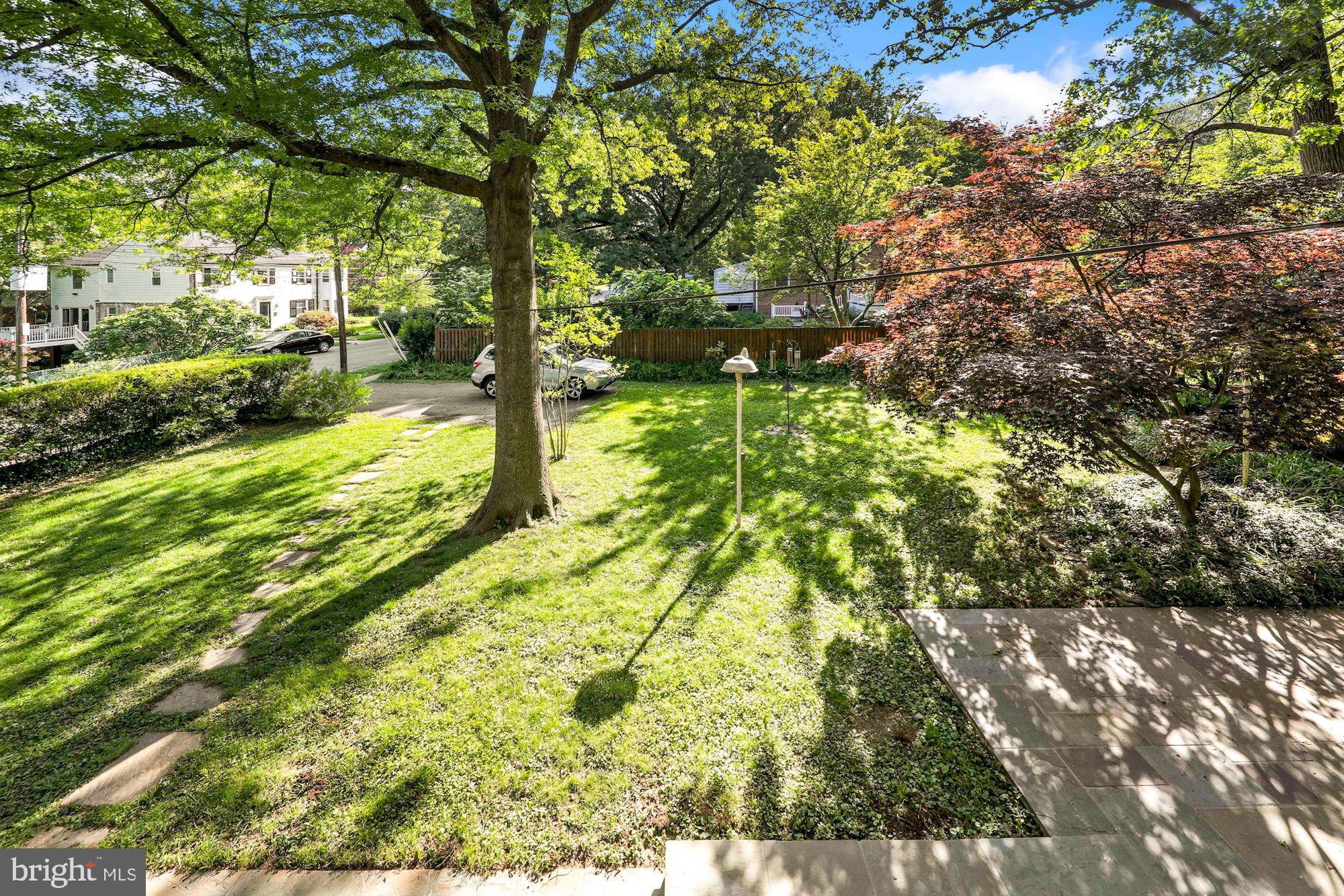 9000 Walden Road Silver Spring, MD 20901 - Photo 39 of 59 Sideview of the yard
