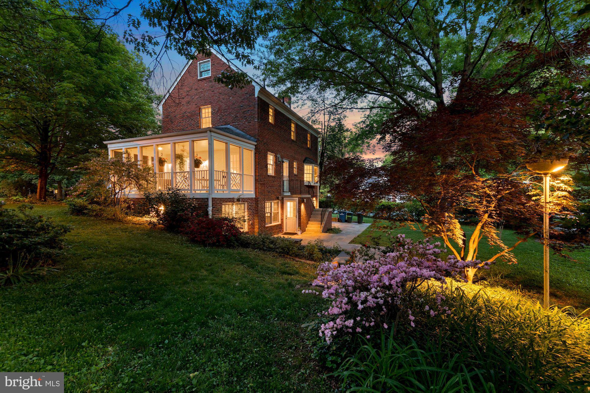 9000 Walden Road Silver Spring, MD 20901 - Photo 50 of 59 Sideview of the yard