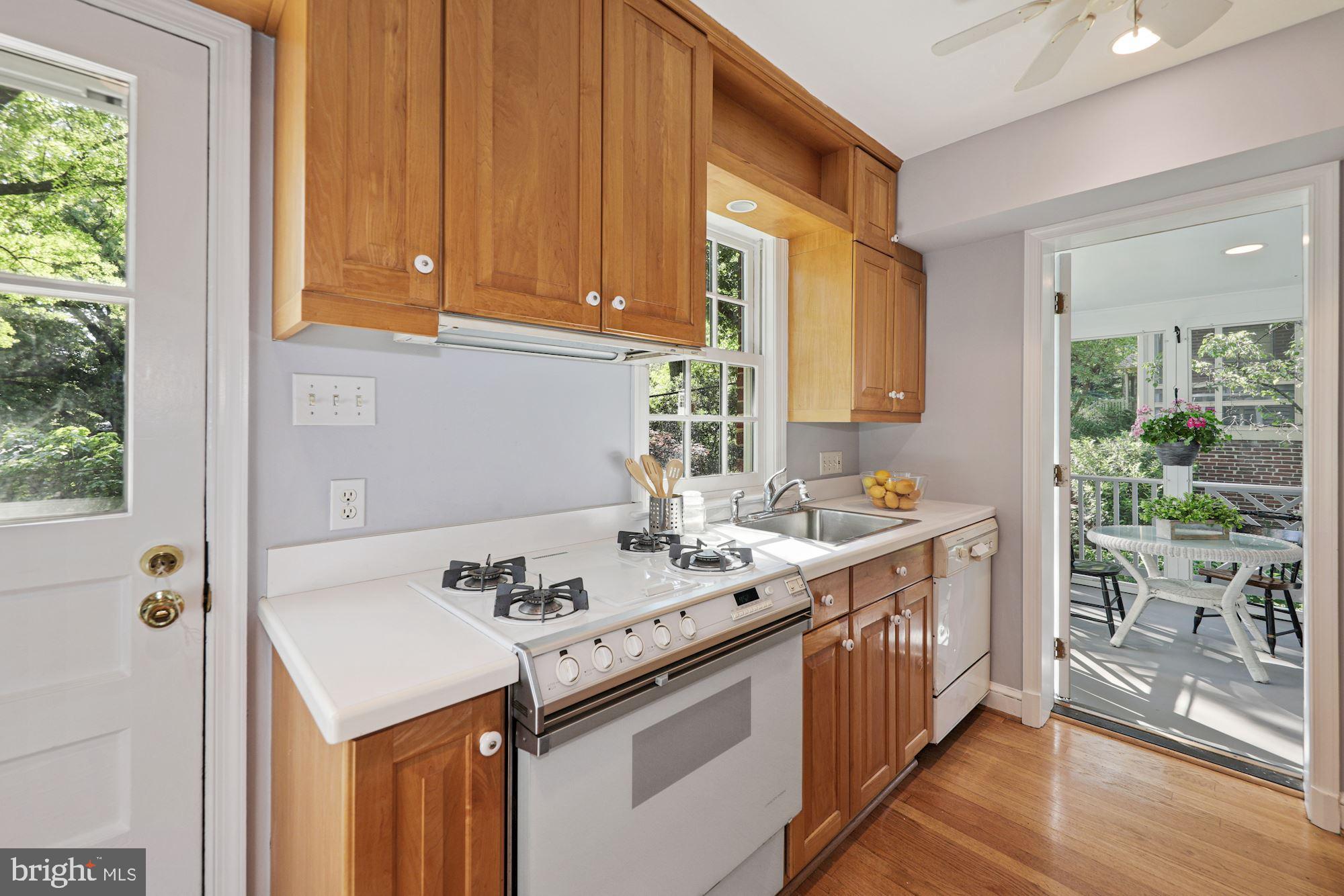 9000 Walden Road Silver Spring, MD 20901 - Photo 8 of 59 Kitchen