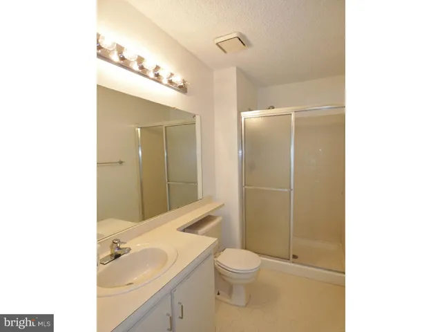 $2,200 | 12 Holly Court, Trenton, NJ 08619