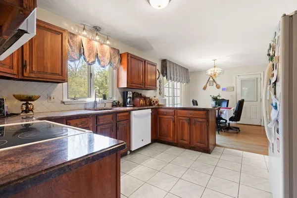 $1,500,000 | 726 Blue Hill Avenue, Milton, MA 02186