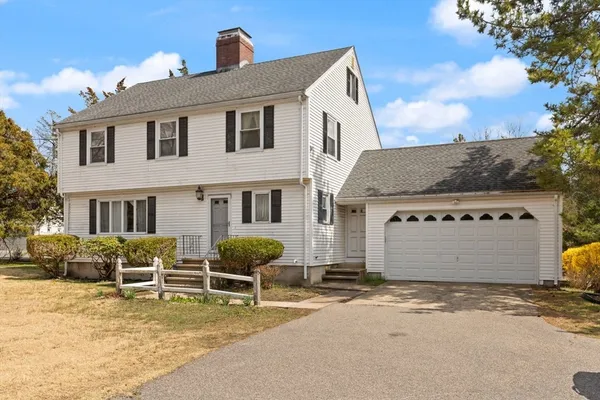 $1,500,000 | 726 Blue Hill Avenue, Milton, MA 02186