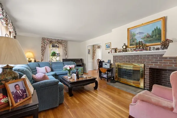 $1,500,000 | 726 Blue Hill Avenue, Milton, MA 02186