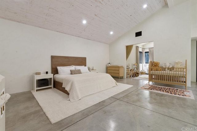 $2,070,000 | 4036 Glenalbyn Drive, Los Angeles, CA 90065