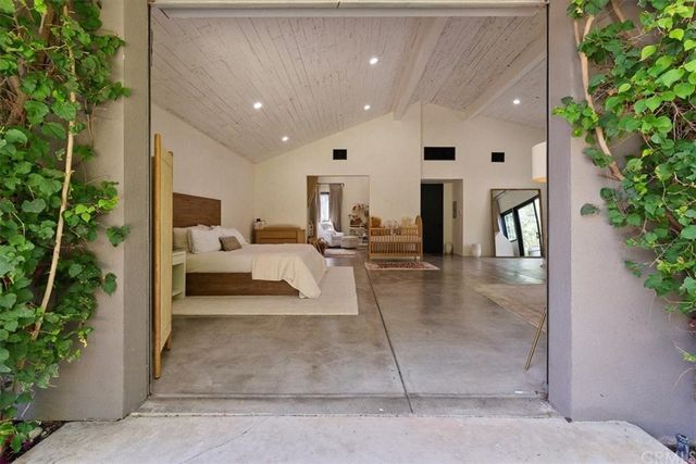 $2,070,000 | 4036 Glenalbyn Drive, Los Angeles, CA 90065