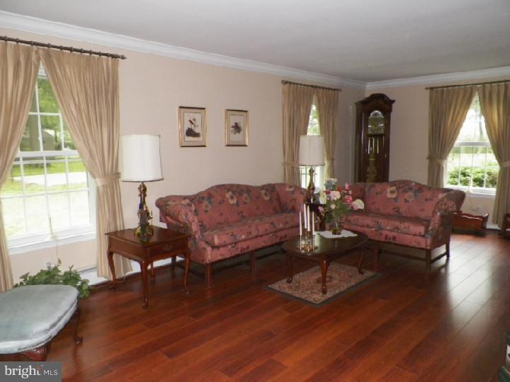 151 Glover Road Mullica Hill, NJ 08062 - Photo 3 of 25 Living Room