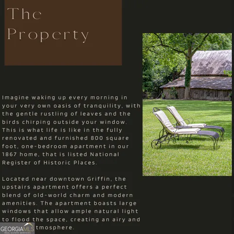 a view of a back yard