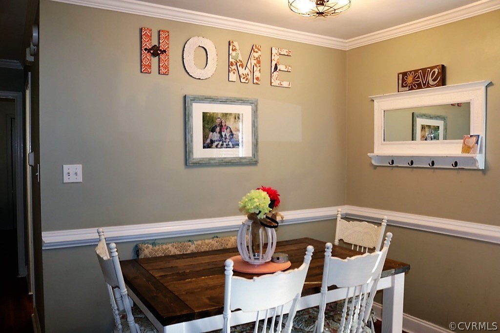 7211 Full Rack Drive Midlothian, VA 23112 - Photo 7 of 22 a view of a dining room with furniture